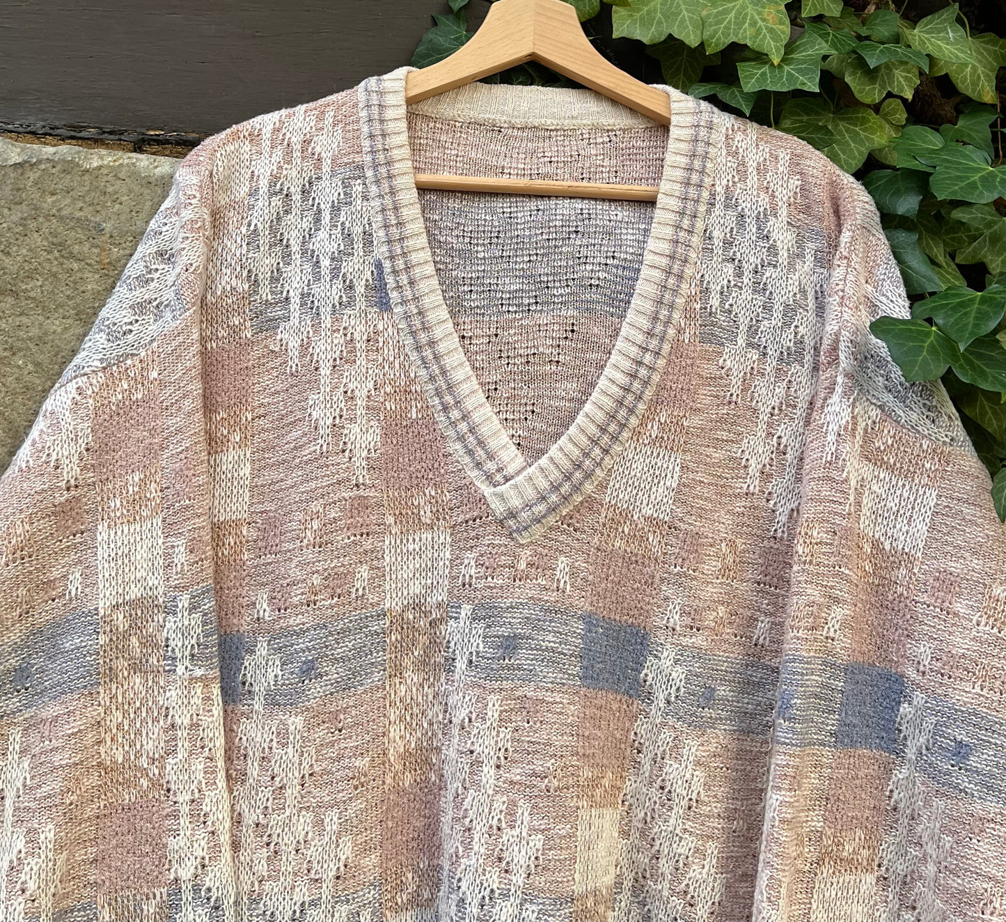 Vintage Oversized Sweater V-Neck -L