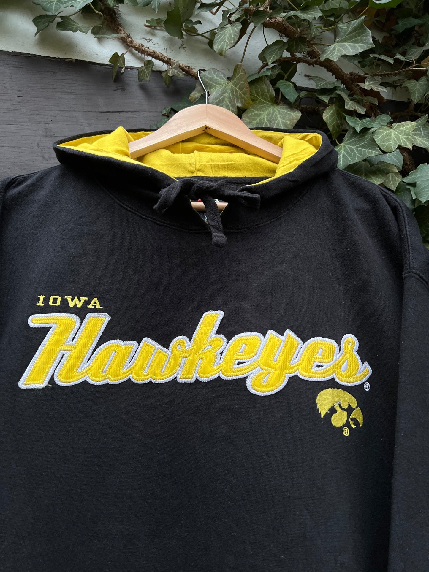 Vintage Oversized Sweater USA Iowa Hawkeyes-XL