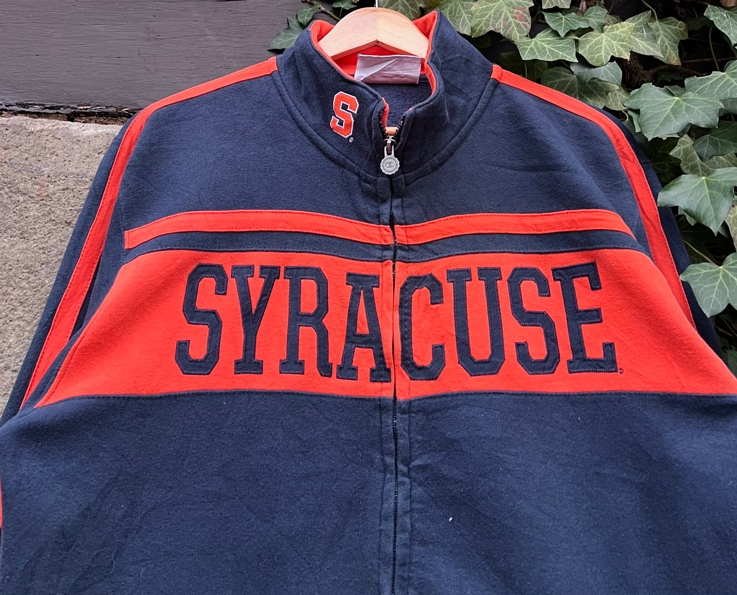 Vintage Zipper Champion Syracuse-M