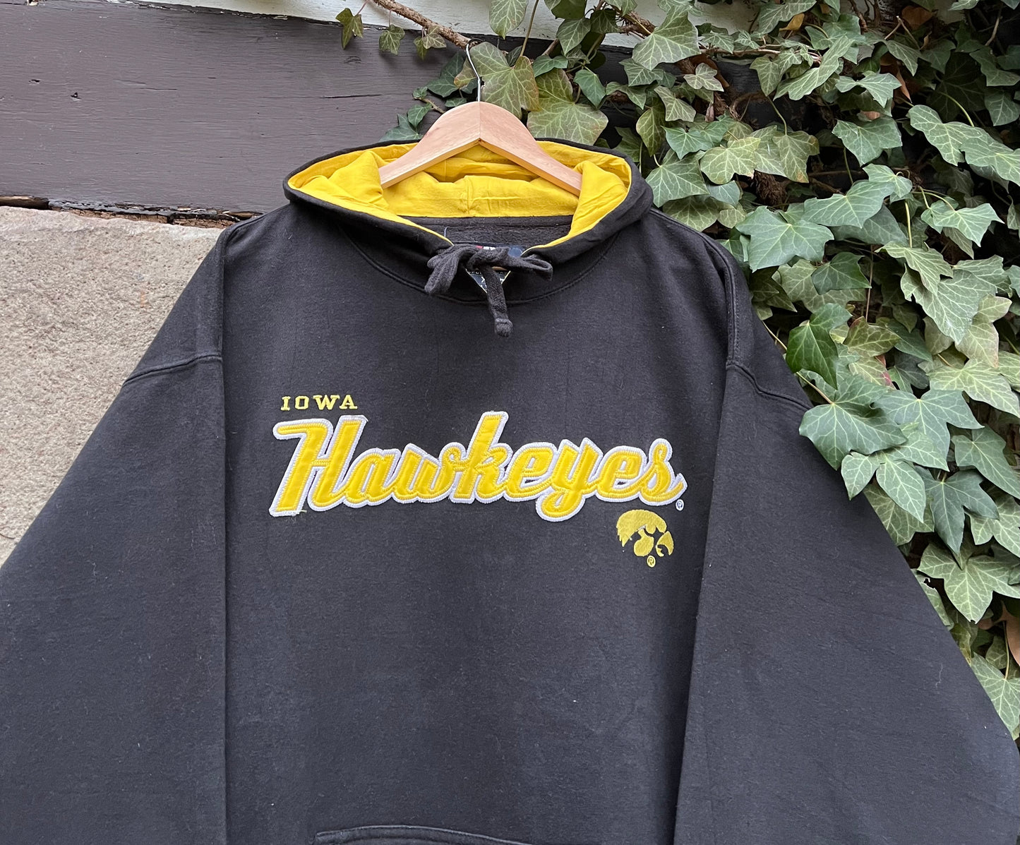 Vintage Oversized Sweater USA Iowa Hawkeyes-XL